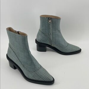 Zoey Simone Vegan Leather Plaid Boots 39 S17